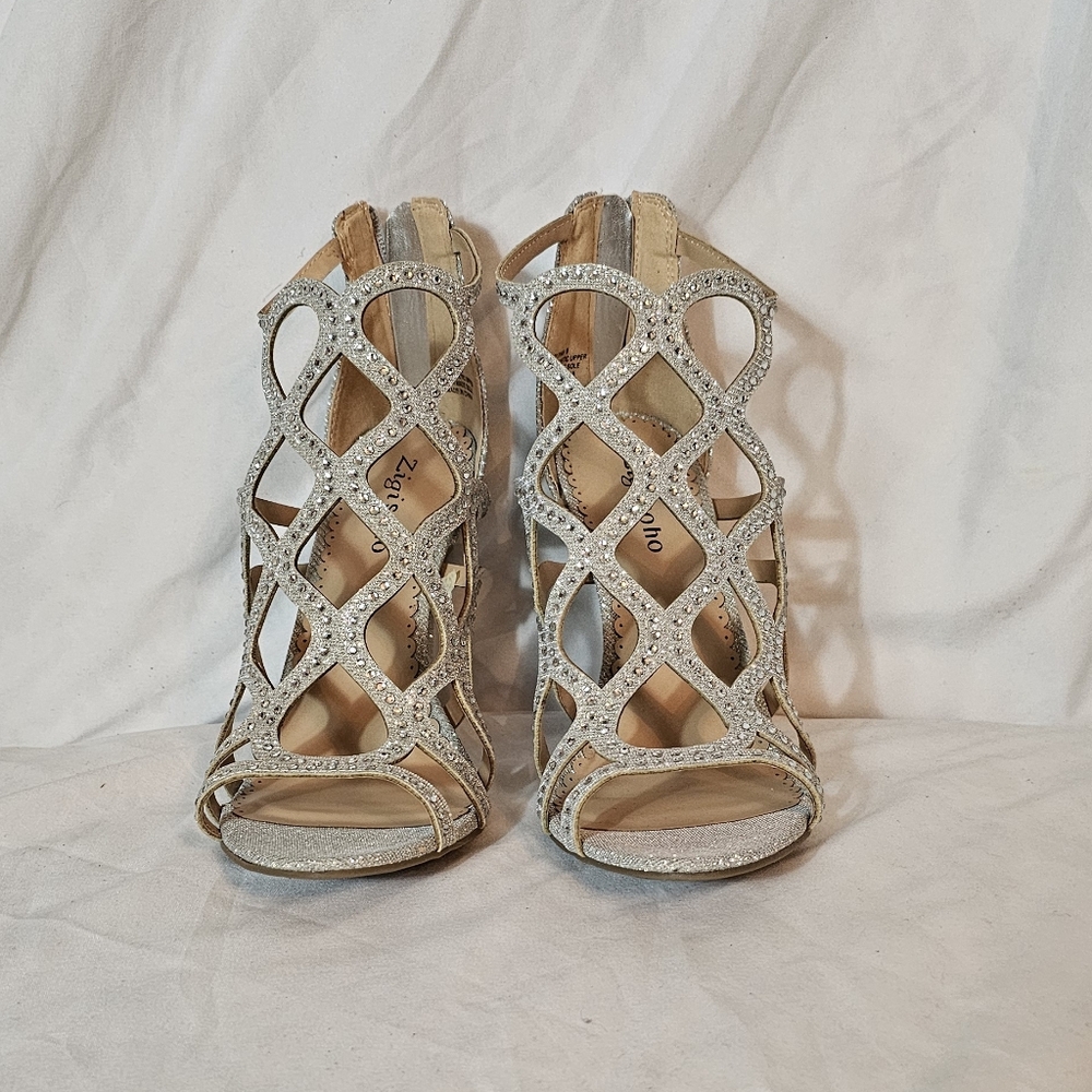 ZigiSoho Elegant Silver Studded Strappy Women's Heels Sz 8 (NEW)